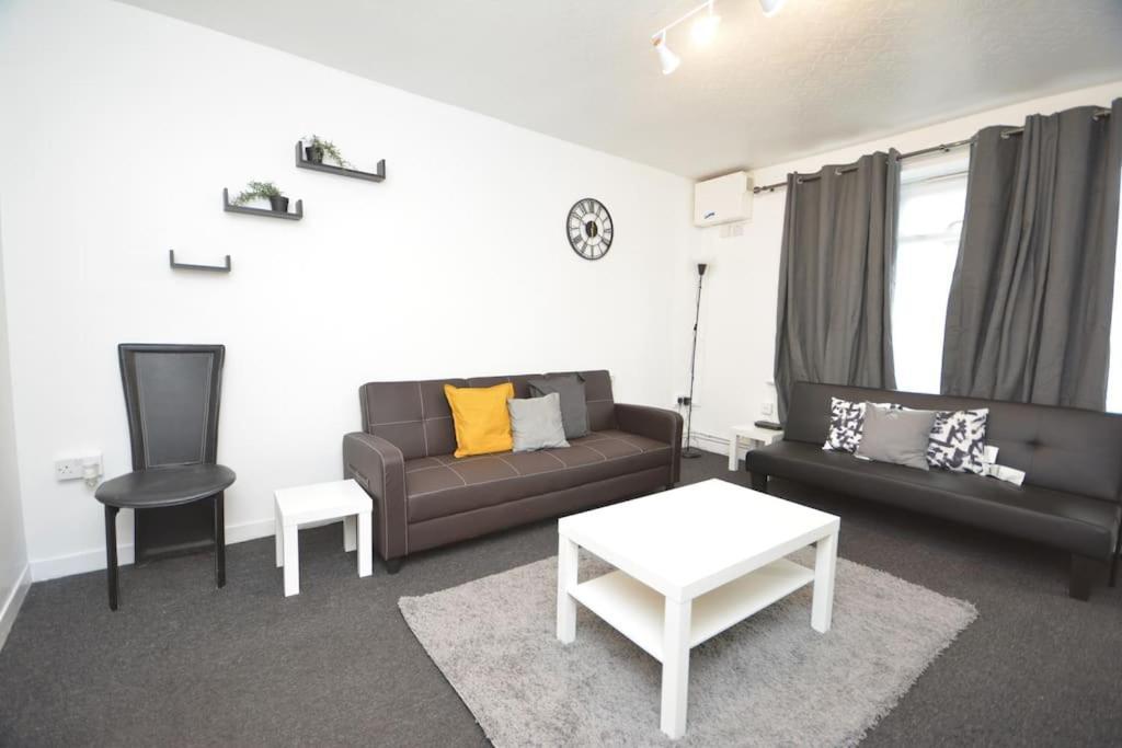 London Zone2 Classic 3 Bedroom ภายนอก รูปภาพ