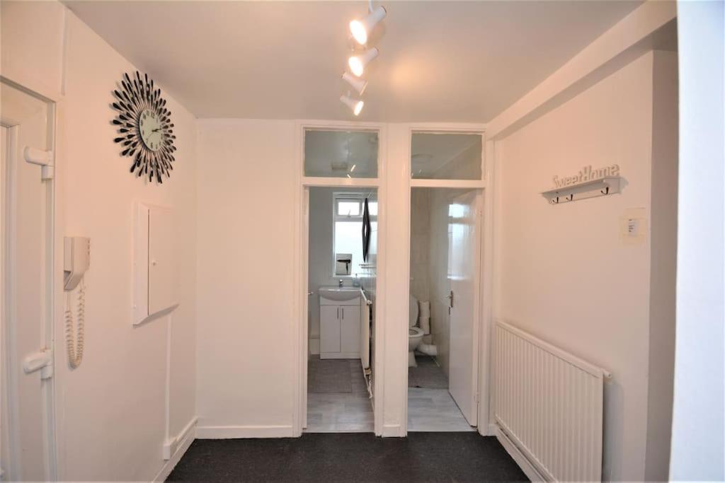 London Zone2 Classic 3 Bedroom ภายนอก รูปภาพ